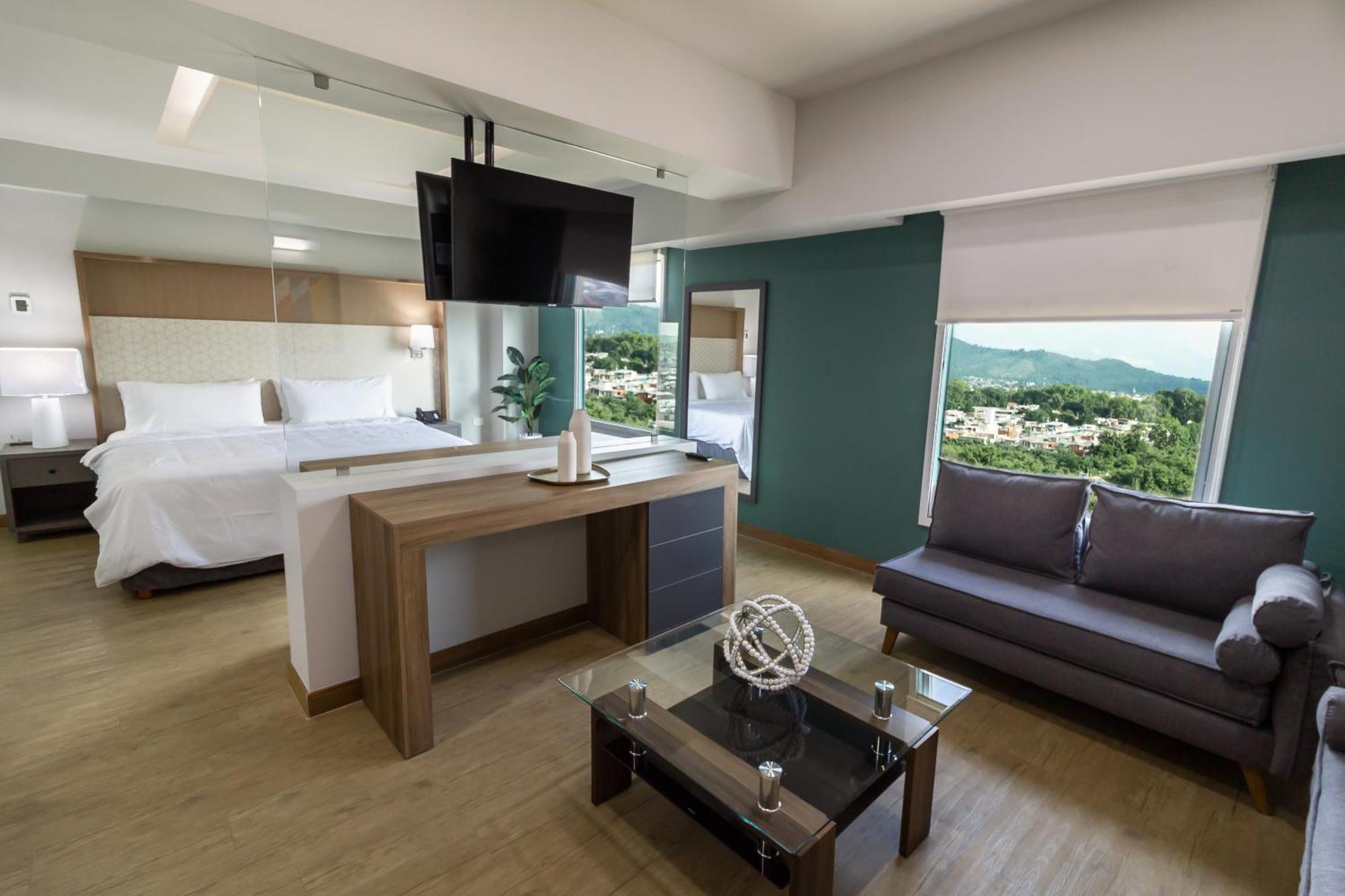 Holiday Inn Uruapan By Ihg Exterior foto
