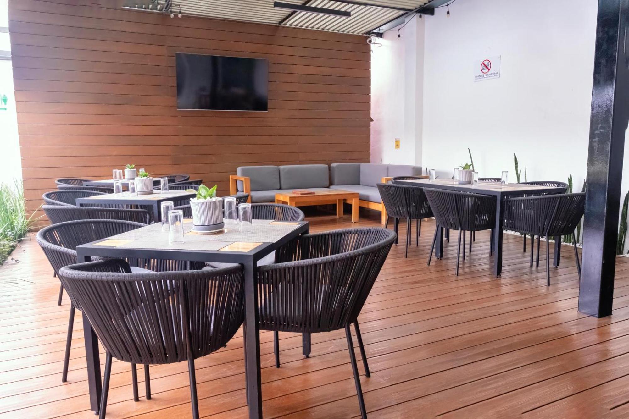 Holiday Inn Uruapan By Ihg Exterior foto